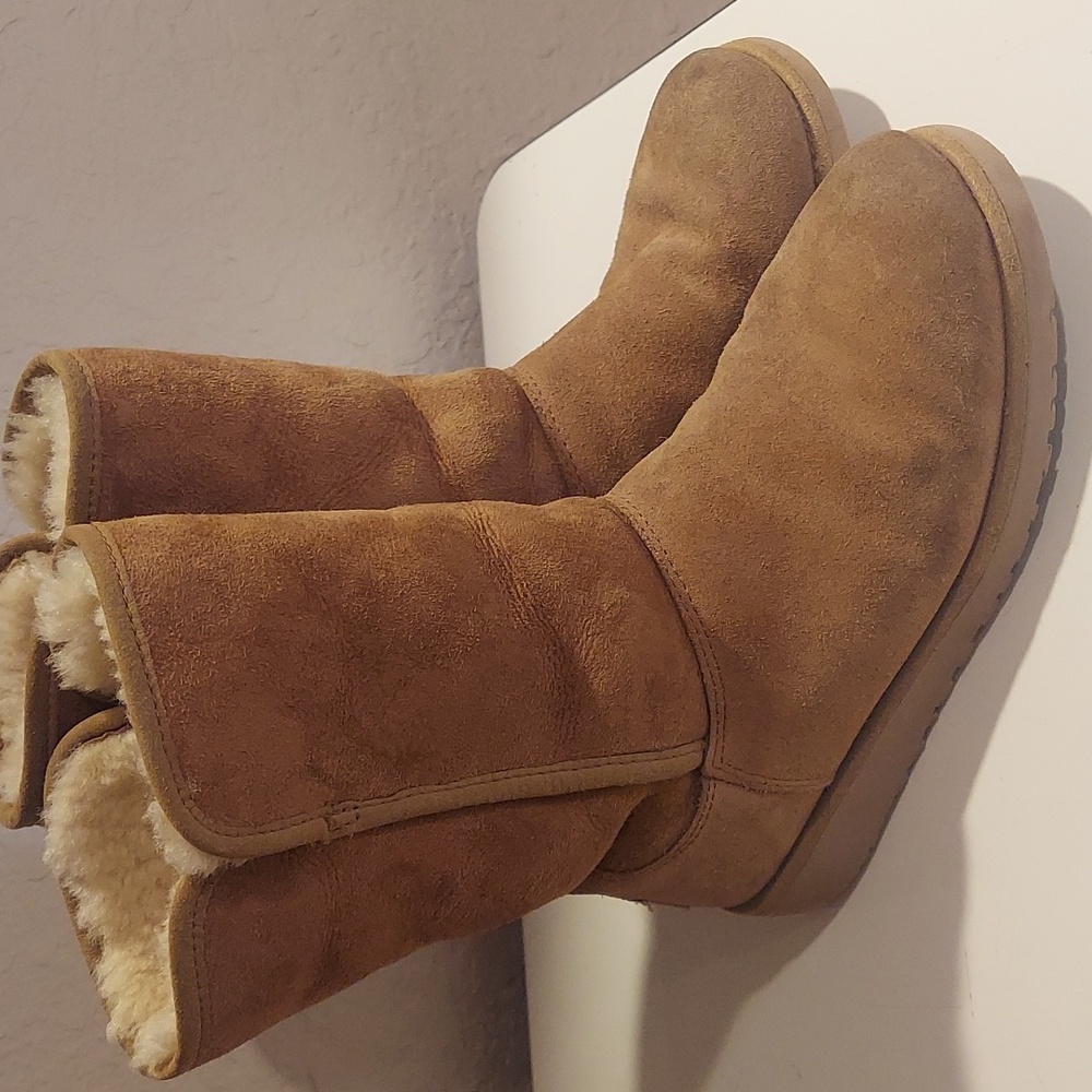Ugg Girls Boots Size 2